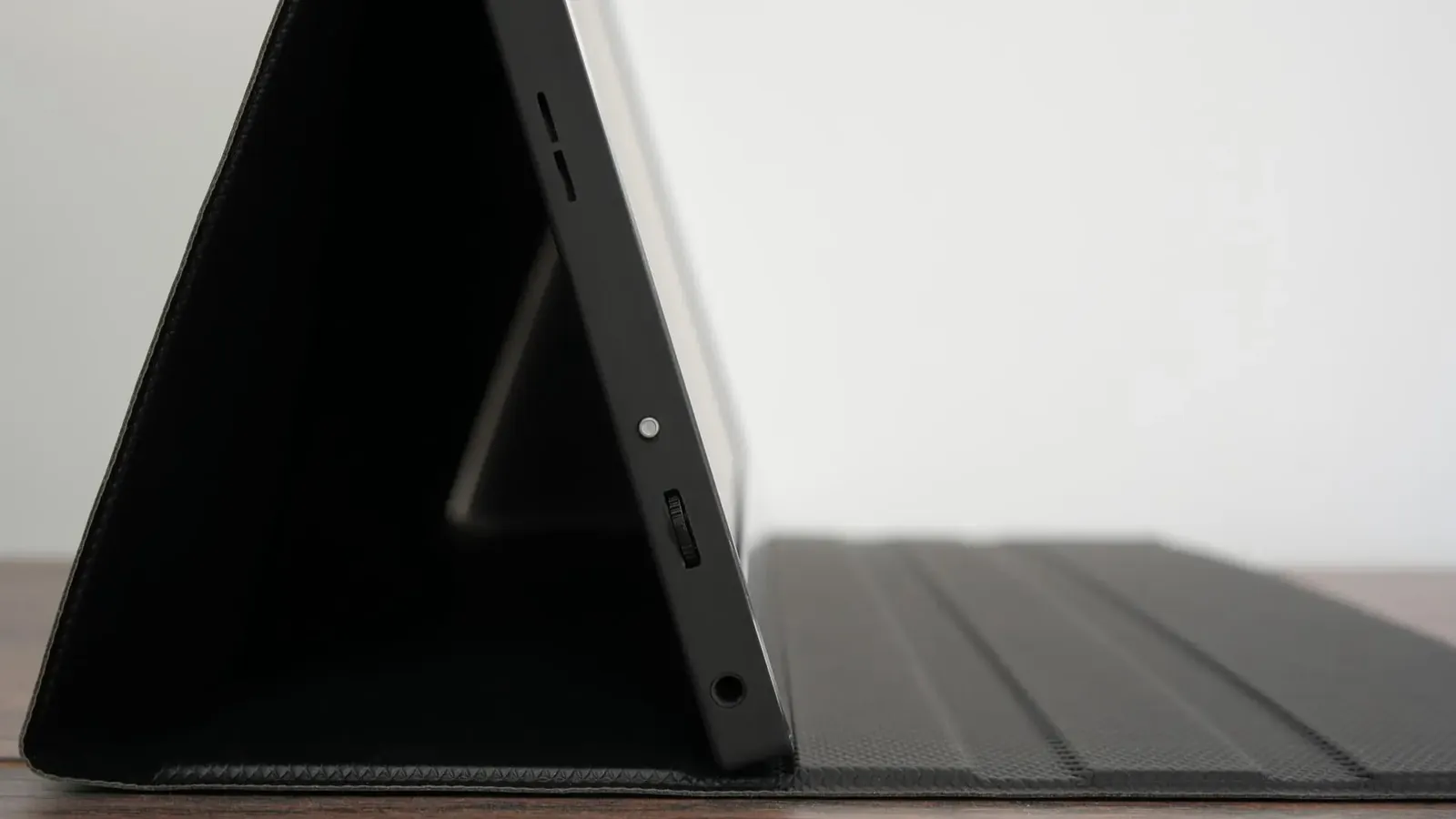 Side buttons of the portable monitor